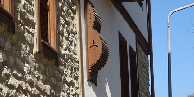 Bir Osmanlı mimarisi: Kim Geldi Penceresi!