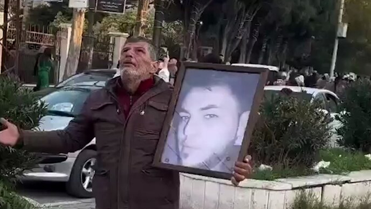 'Neredesin oğlum?' Esed zindanlarında bulamadığı çocuğunu sokaklarda arıyor!