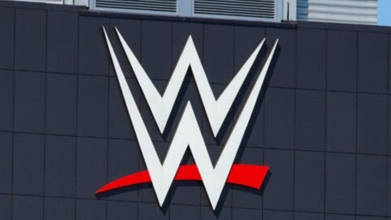 Netflix, ahlaksız yayınlara devam ediyor! İzlenme rekoru kırdı!