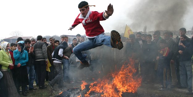 Nevruz: Ateşperestlerin kutsal ateşi