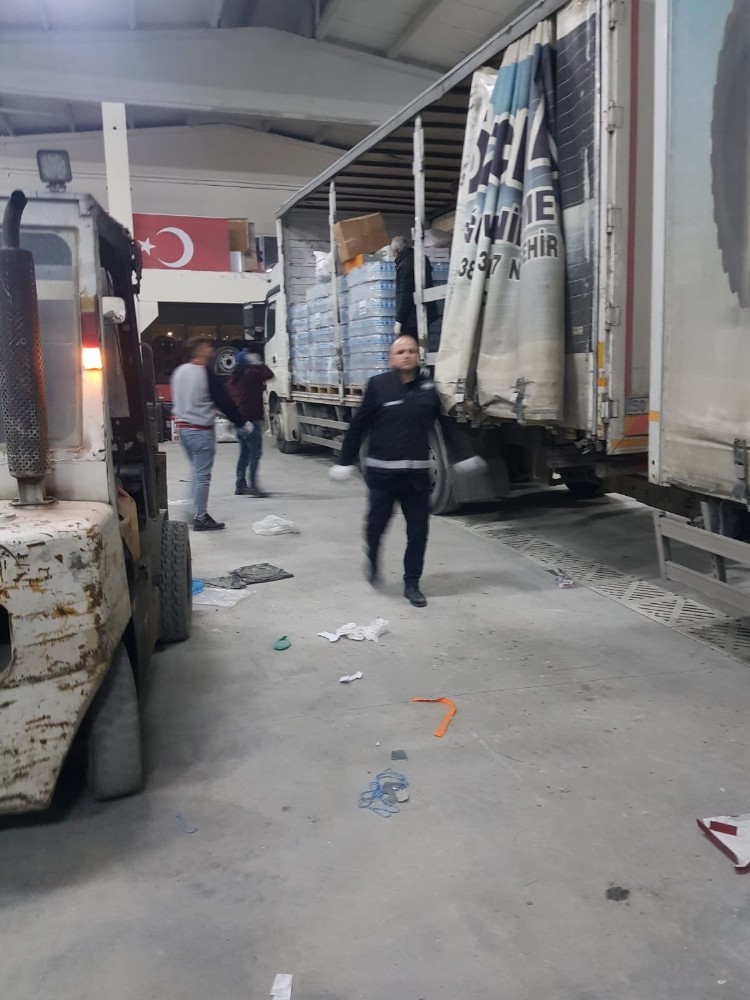 Nevşehir Belediyesi’nin yardım tırları deprem bölgesine ulaştı 