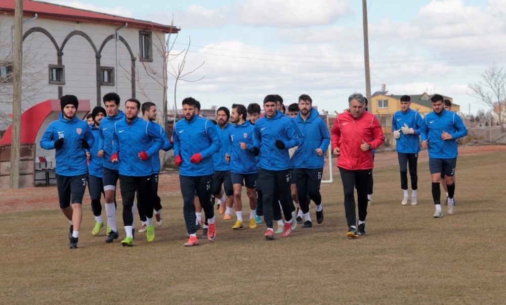 Nevşehir Belediyespor, Gölcükspor maçına hazırlanıyor 