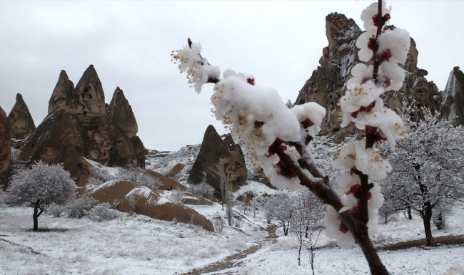 Nevşehir Kapadokya'da kar yağışı
