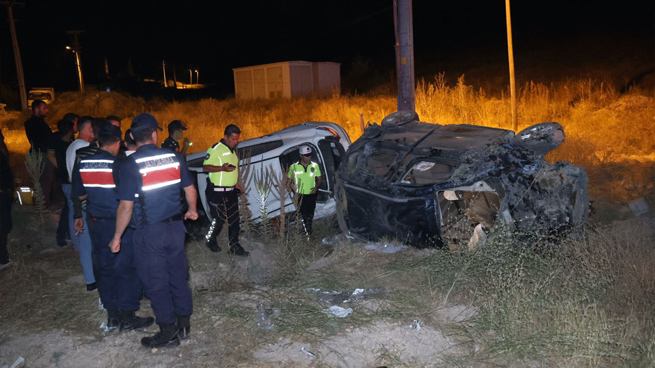 Nevşehir-Niğde yolunda dehşet! İki araç takla attı, yaralılar var