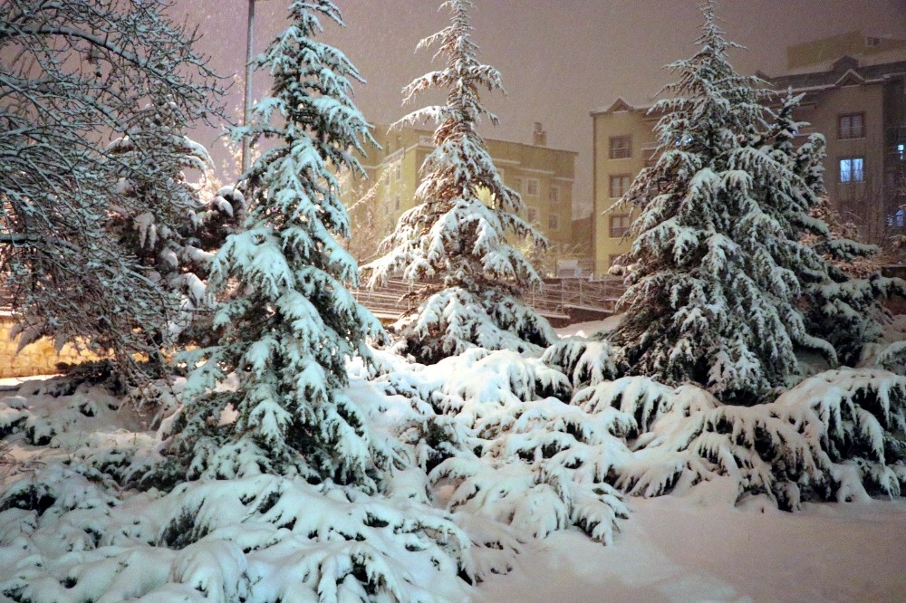 Nevşehir’de kar kalınlığı 24 cm ölçüldü 