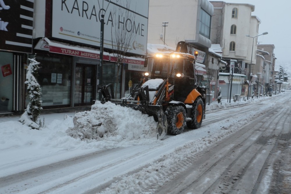 Nevşehir’de kar yağışı etkili oluyor 