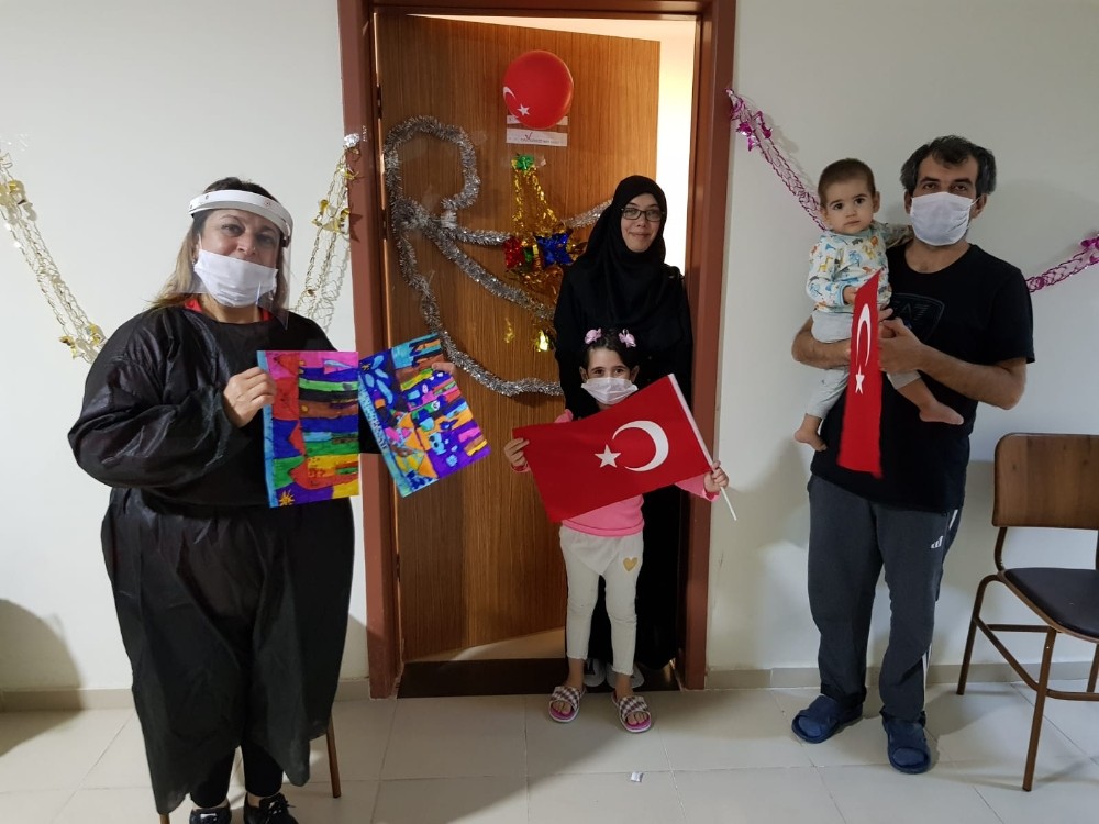 Nevşehir’de karantina altındaki en küçük misafire hediye sürprizi 