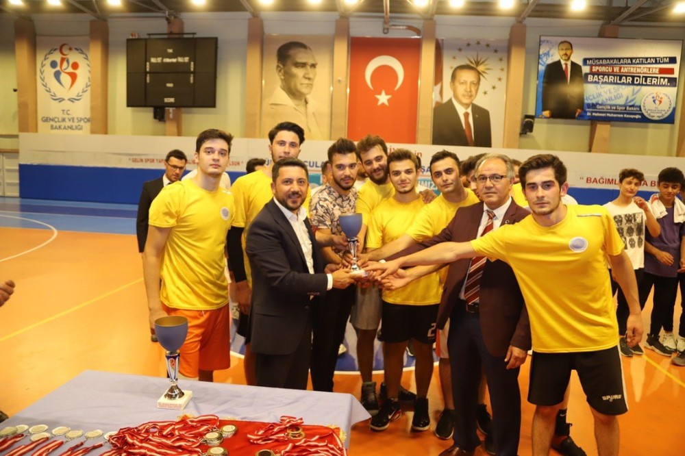 Nevşehir’de mahalleler arası basketbol turnuvası sona erdi 