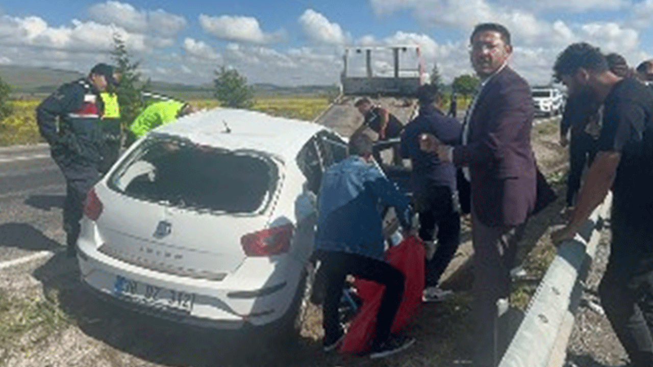 Nevşehir'de önce takla attı sonra refüje devrildi!