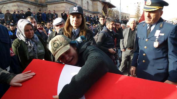 Nevşehir’de şehidi binlerce kişi uğurladı