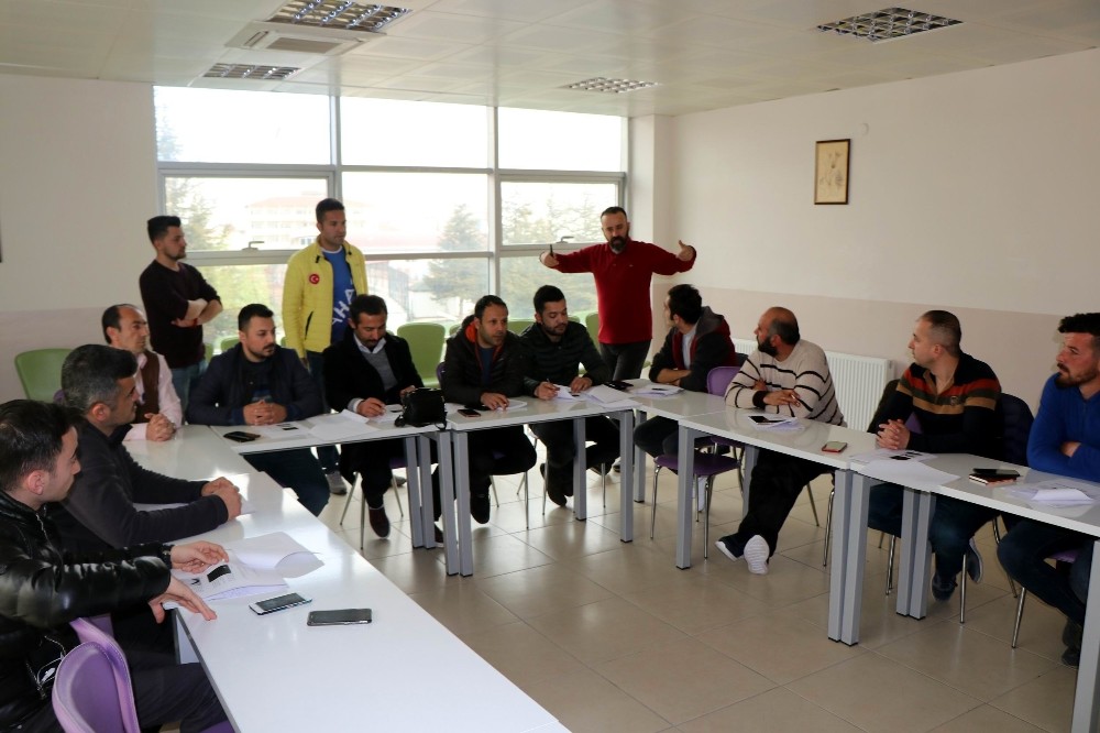 Nevşehir’de yamaç paraşütü kursu açıldı 