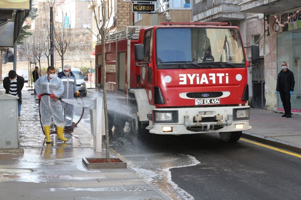 Nevşehir’in dört bir yanı dezenfekte ediliyor 