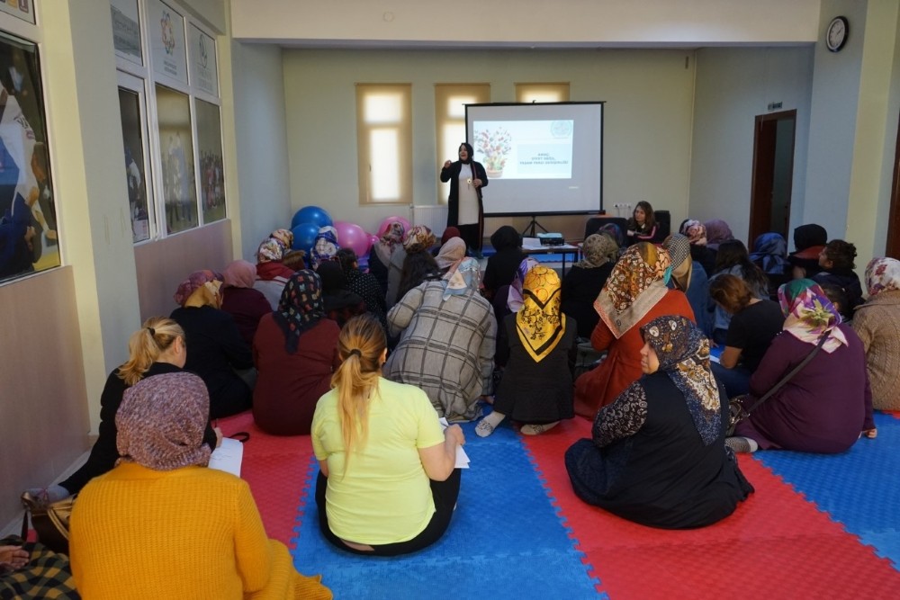 Nevşehirli kadınlara sağlıklı beslenme ve obeziteyle mücadele eğitimi verildi 