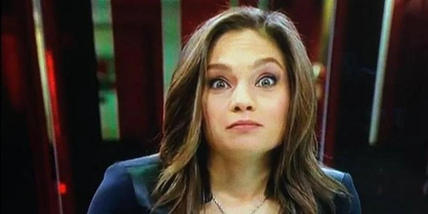 Nevşin Mengü far görmüş tavşan gibi kalakalacak! Ne oldu, rengin soldu bacım