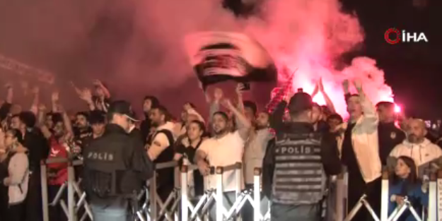 Nevzat Demir Tesisleri'nde kupa coşkusu