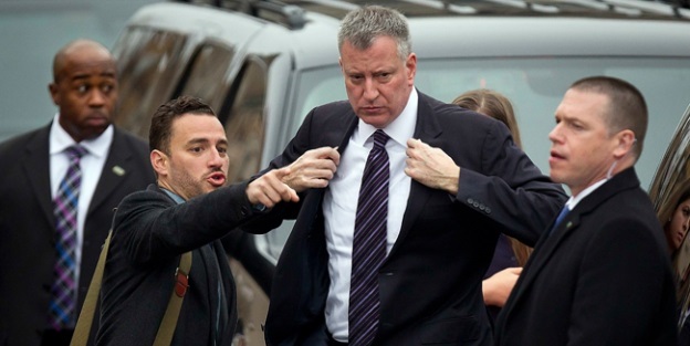 New York Belediye Başkanı'na polislerden protesto