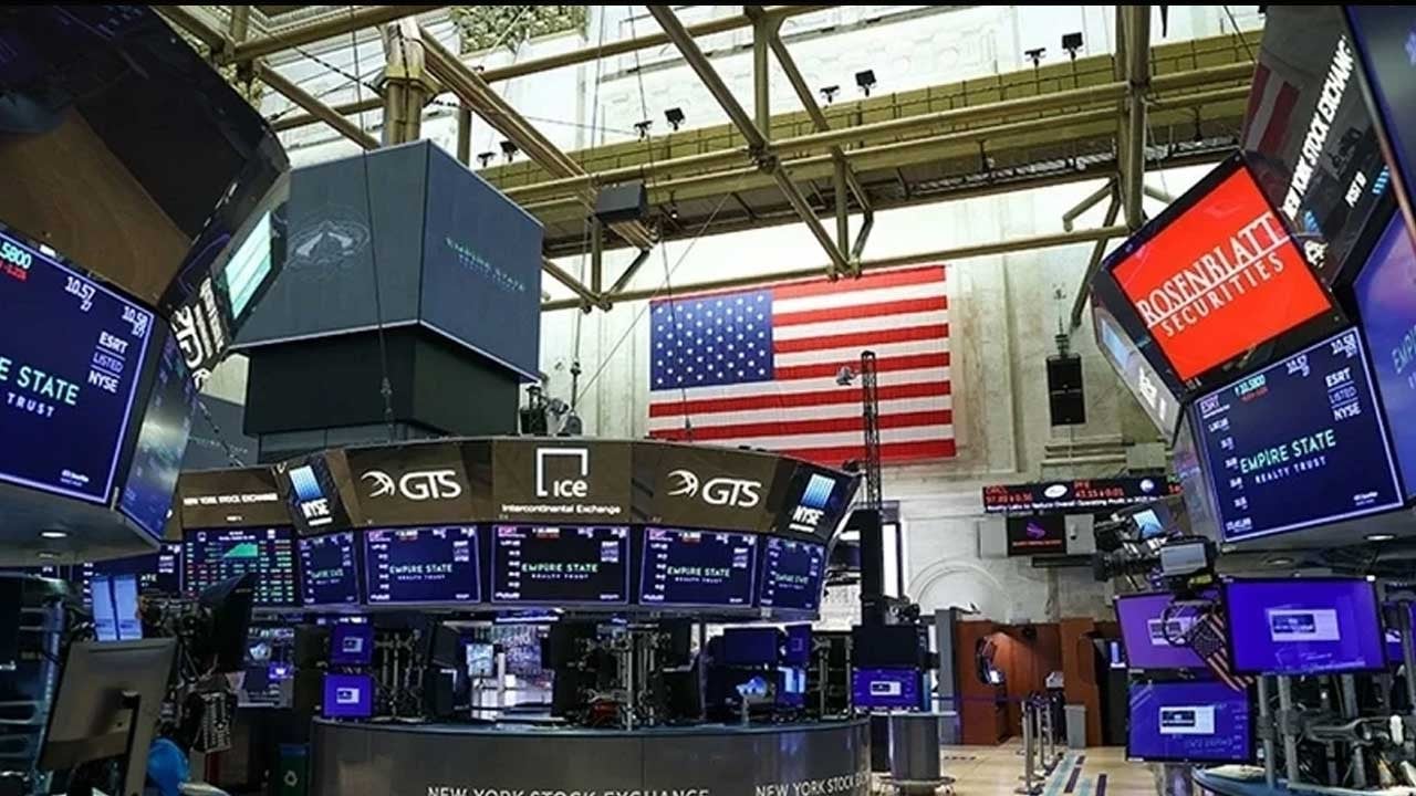 New York borsasında jeopolitik baskı: Dow Jones 400 puandan fazla geriledi