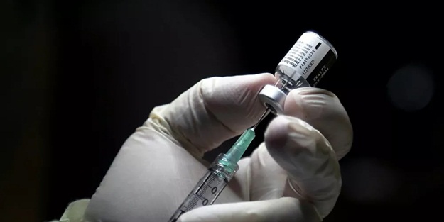 New York Times duyurdu: ABD'de Pfizer aşısı yapılan sağlıkçı hastanelik oldu