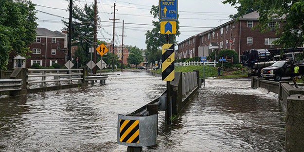 New York ve New Jersey eyaletlerinde su baskınları meydana geldi