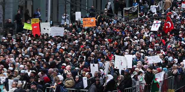 New York'ta büyük yürüyüş! İslamofobi'ye karşı...