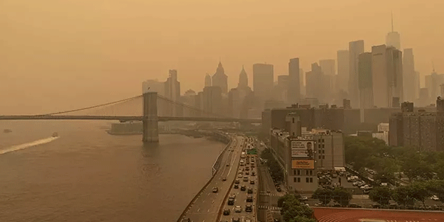 New York'ta evini satan satana... Halk şehirden kaçıyor, her yer kırmızıya büründü!