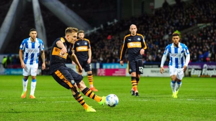 Newcastle United Premier Lige göz kırpıyor