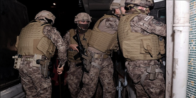 Neye niyet kime kısmet... Uyuşturucu operasyonunda tarihi eser bulundu