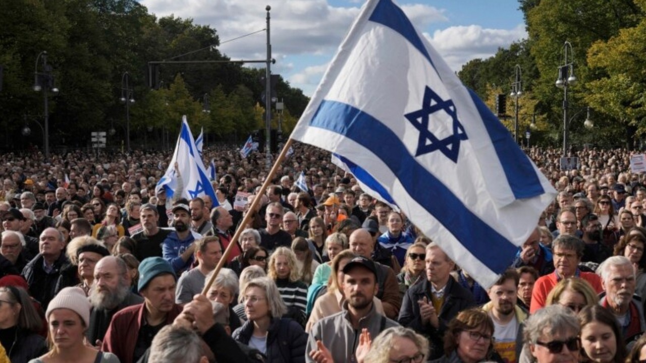 Neyi bekliyoruz? HÜDA PAR'lı Ramanlı, Gazze'de soykırım suçuna katılan çifte vatandaşlara dikkati çekti