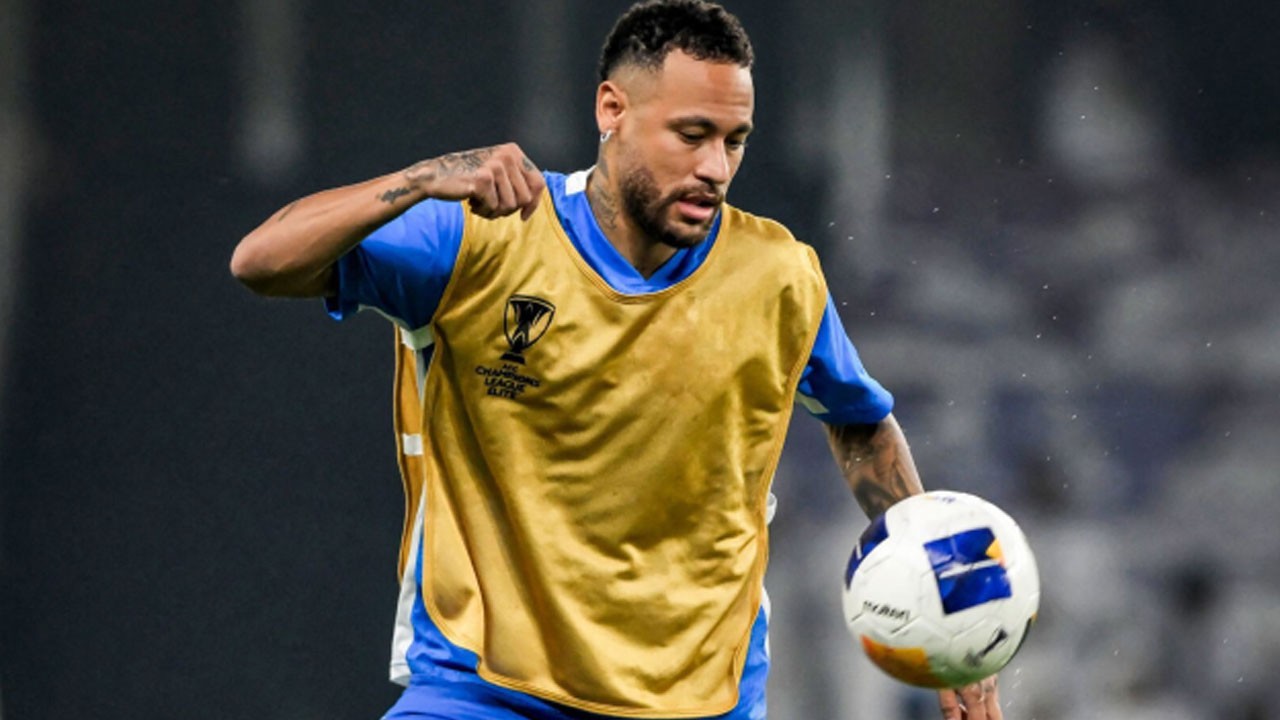 Neymar, 369 gün sonra sahalara döndü