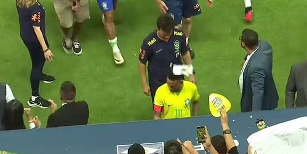 Neymar, kafasına atılan şeyi görünce çıldırdı