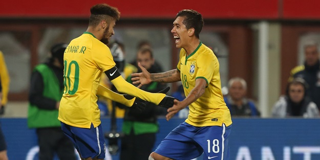 Neymar, Ronaldo Nazario'yu geçti