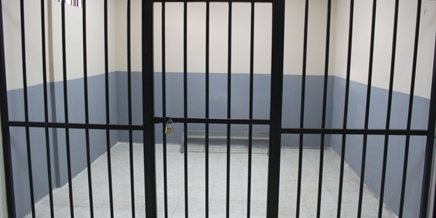 Nezaretteki annesine ekmek arası uyuşturucu getiren şüpheli gözaltına alındı