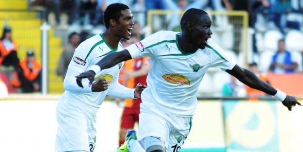 Niasse bombası! Hem G.Saray hem Beşktaş...