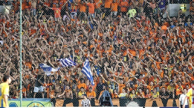 Nicosia tribünlerinden skandal pankart