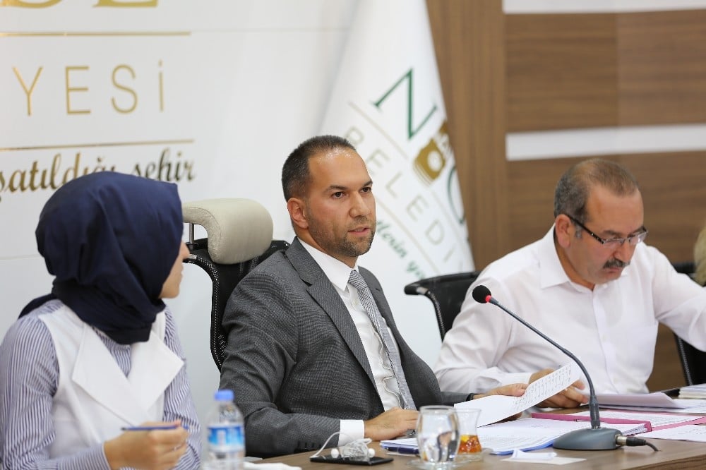 Niğde Belediye Başkanı Emrah Özdemir; “Anlımız Açık Yüzümüz AK” 