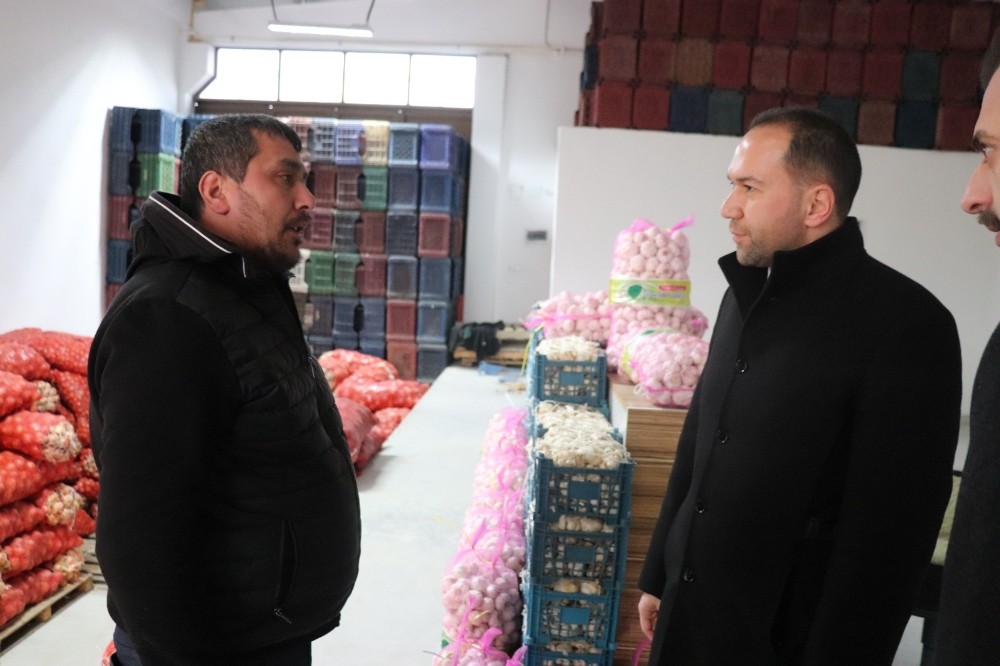 Niğde Belediye Başkanı Emrah Özdemir, Hal Kompleksindeki Esnaflarla Buluştu 
