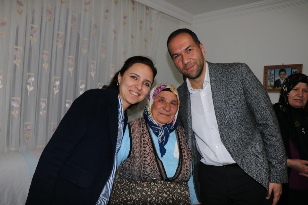 Niğde Belediye Başkanı Emrah Özdemir’den anneler günü mesajı 
