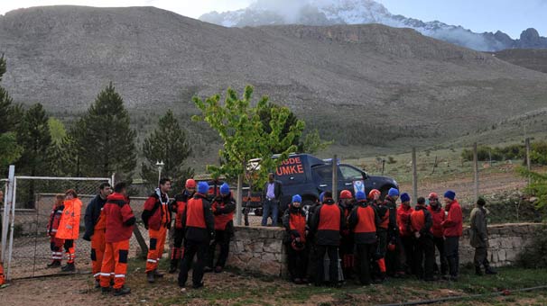 Niğde Demirkazık'ta 1 dağcı kayboldu