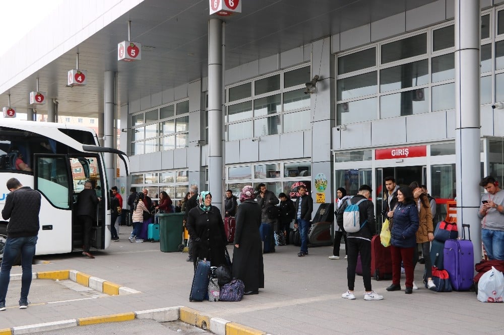 Niğde otogarında Koronavirüs yoğunluğu 
