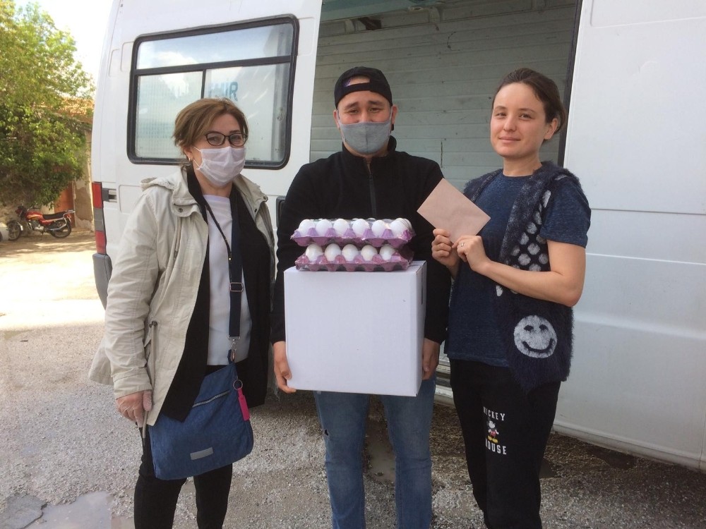 Niğde’de akademisyenler 150 öğrenciye yardımda bulundu 