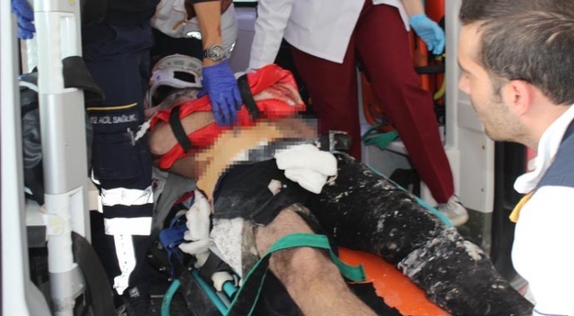 Niğde'de karnına saplanan demir parçası ile hastaneye kaldırıldı