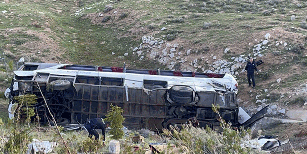 Niğde'de feci kaza! Ölü ve çok sayıda yaralı var