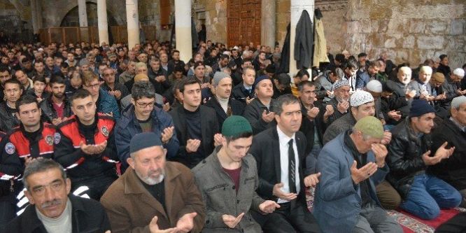 Şehitler için mevlit okutuldu