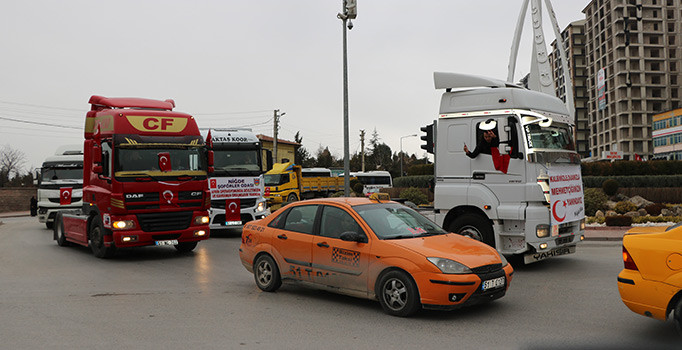 Niğde’de şoförlerden Afrin'e destek konvoyu
