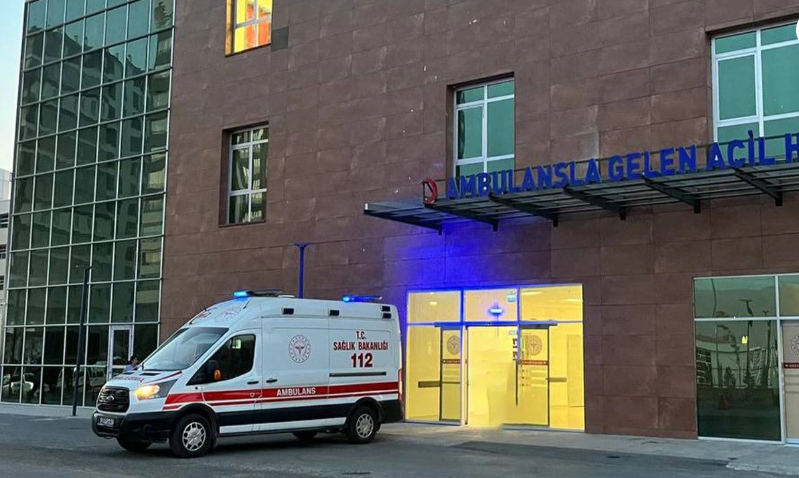 Niğde'de tır otomobille çarpıştı: 4 yaralı