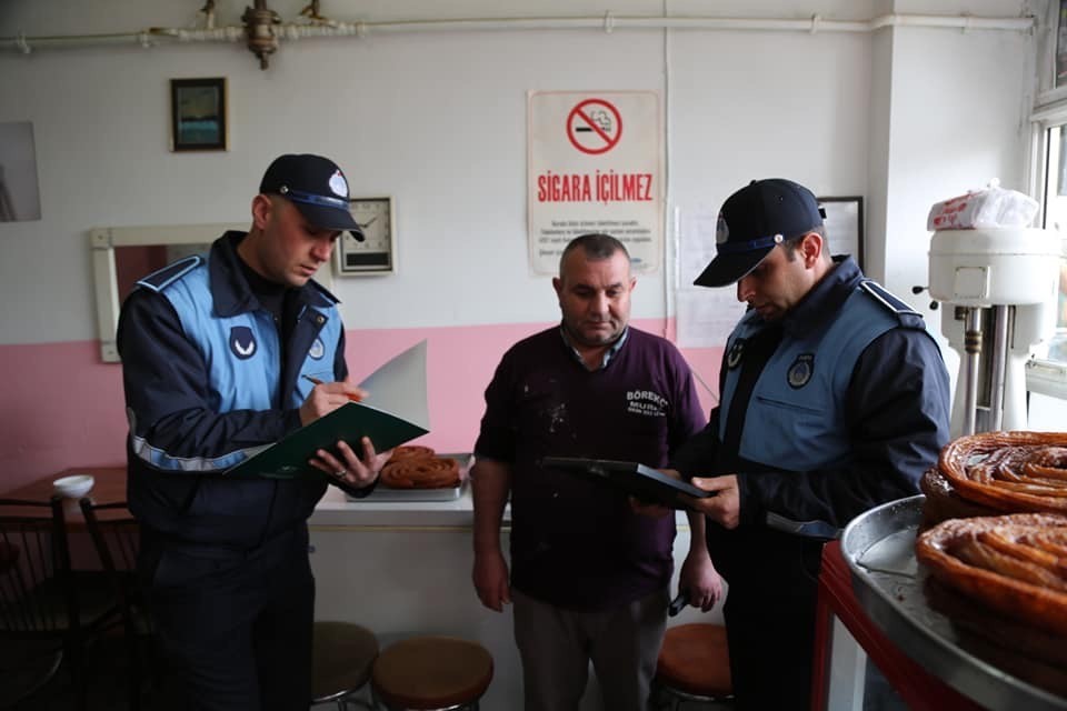 Niğde’de Zabıtadan İşyerlerine Ruhsat Denetimi 