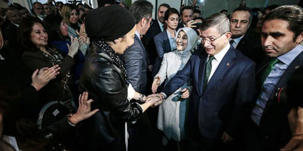 Nihal Süleymanoğlu ve Davutoğlu'ndan ilk fotoğraf