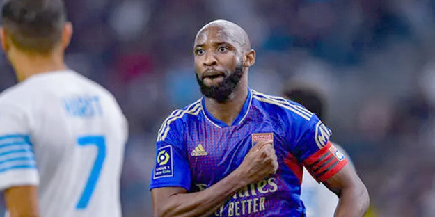 Nihayet Fenerbahçe forvet alıyor!