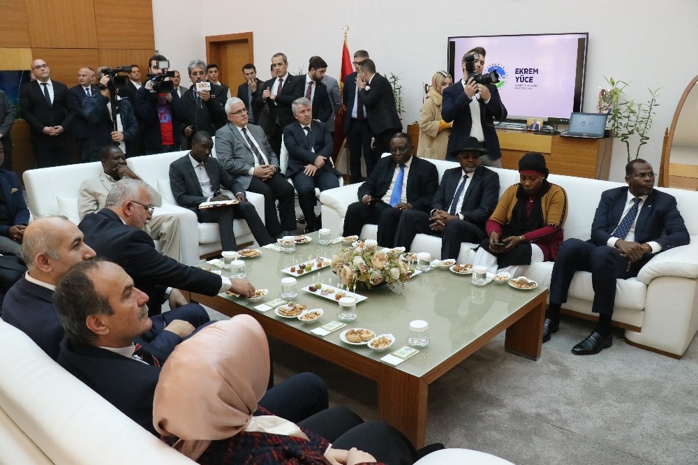 Nijer Cumhuriyeti heyetinden Başkan Ekrem Yüce’ye ziyaret 
