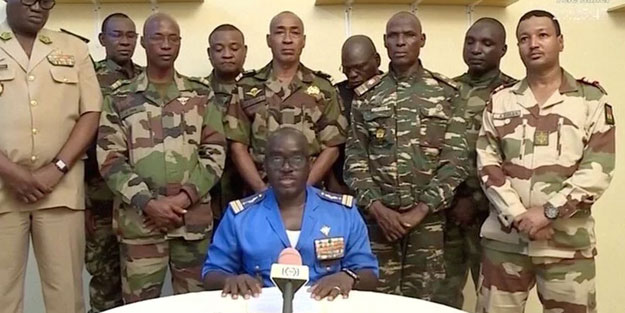 Nijer'den Fransa'ya tahliye tepkisi